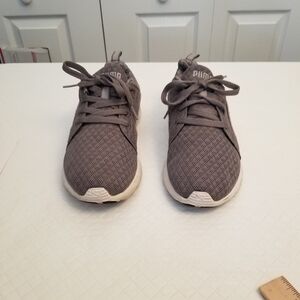 Puma Women Size 8 Grey Mesh Sneakers   18895802